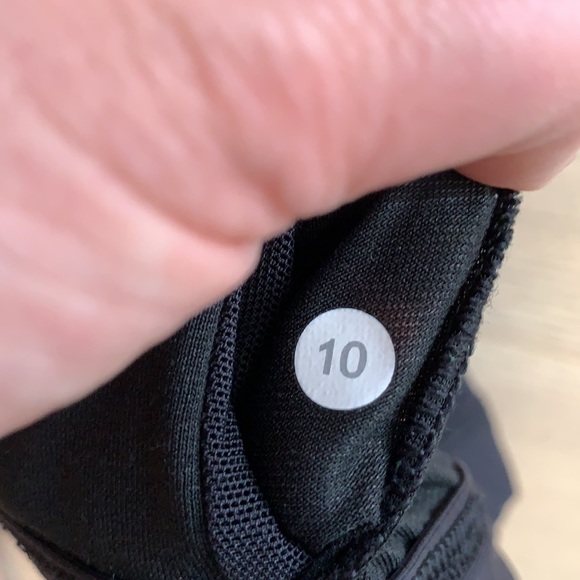 Lululemon black cross strap bra - Picture 3 of 4